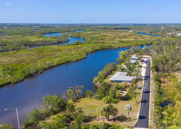 Beautiful Waterfront 1 Bedroom #3