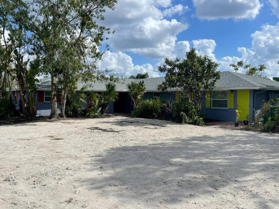 Beautiful Waterfront 1 Bedroom #3 Punta Gorda