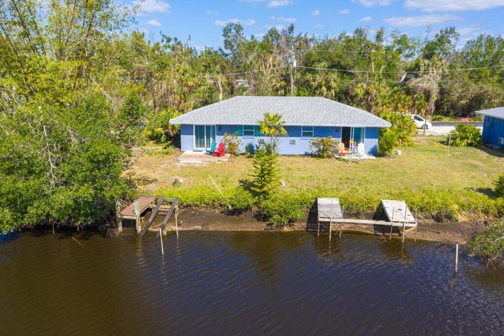 Beautiful Waterfront 1 Bedroom #3 Apartment
