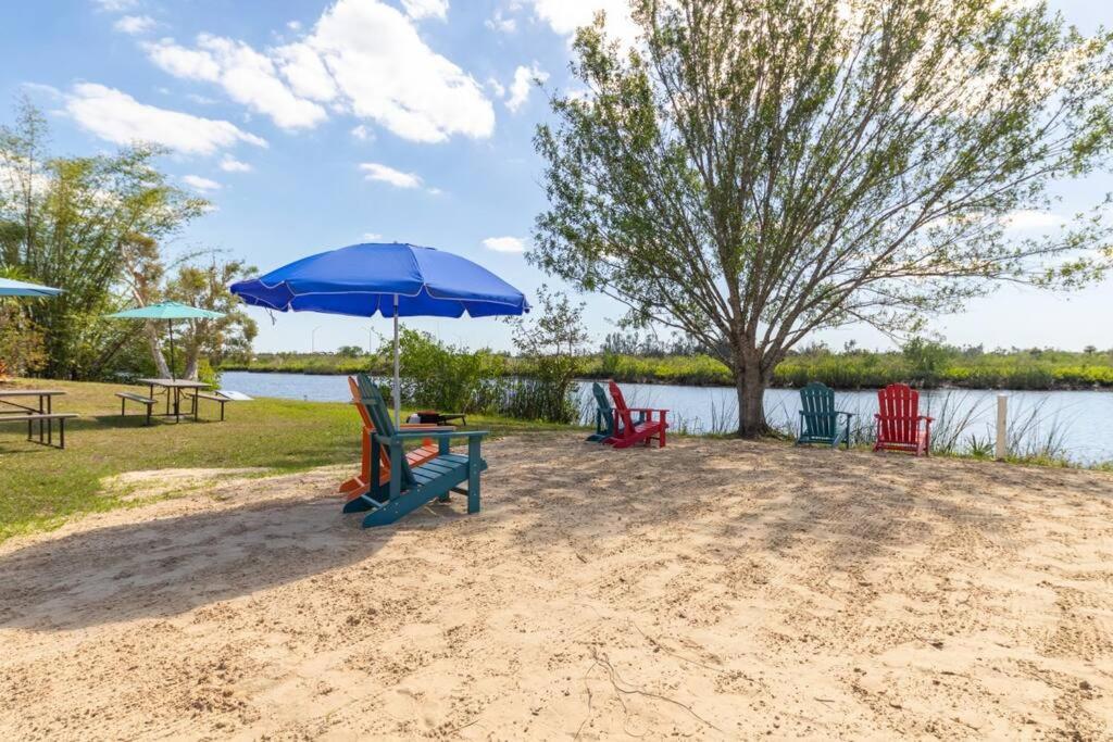 Apartment Beautiful Waterfront 1 Bedroom #3