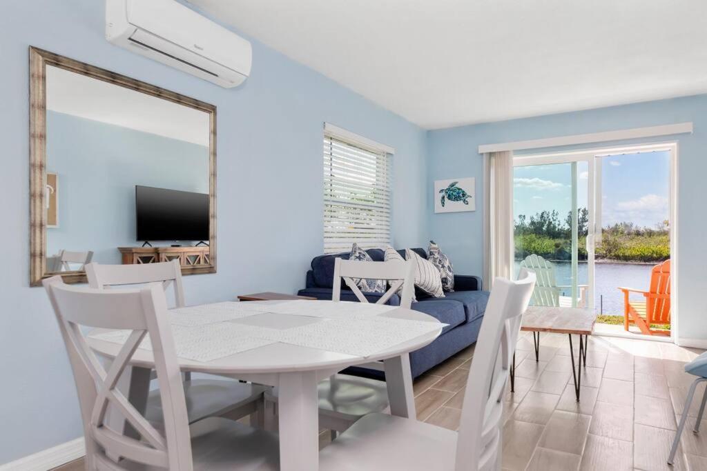 Beautiful Waterfront 1 Bedroom #3 Punta Gorda